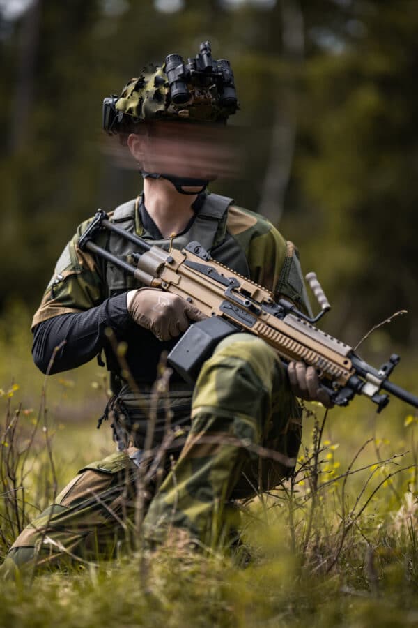 Kongsberg Helmet Scrim - Image 4