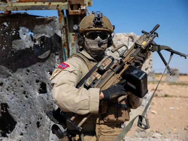 A Norwegian soldier assigned to Task Force Viking near Al Asad Air Base, Iraq, wearing our Oslo Neck Gaiter, Gen. 2 during training.

Coalition Forces, including Norway, consistently train to maintain and improve efficacy, readiness, and lethality. These training exercises reinforce skill sets to maintain Coalition readiness to aid in the defeat of IS*S and securing regional stability

📸: U.S. Army photo by Sgt. Ryan Ahmed