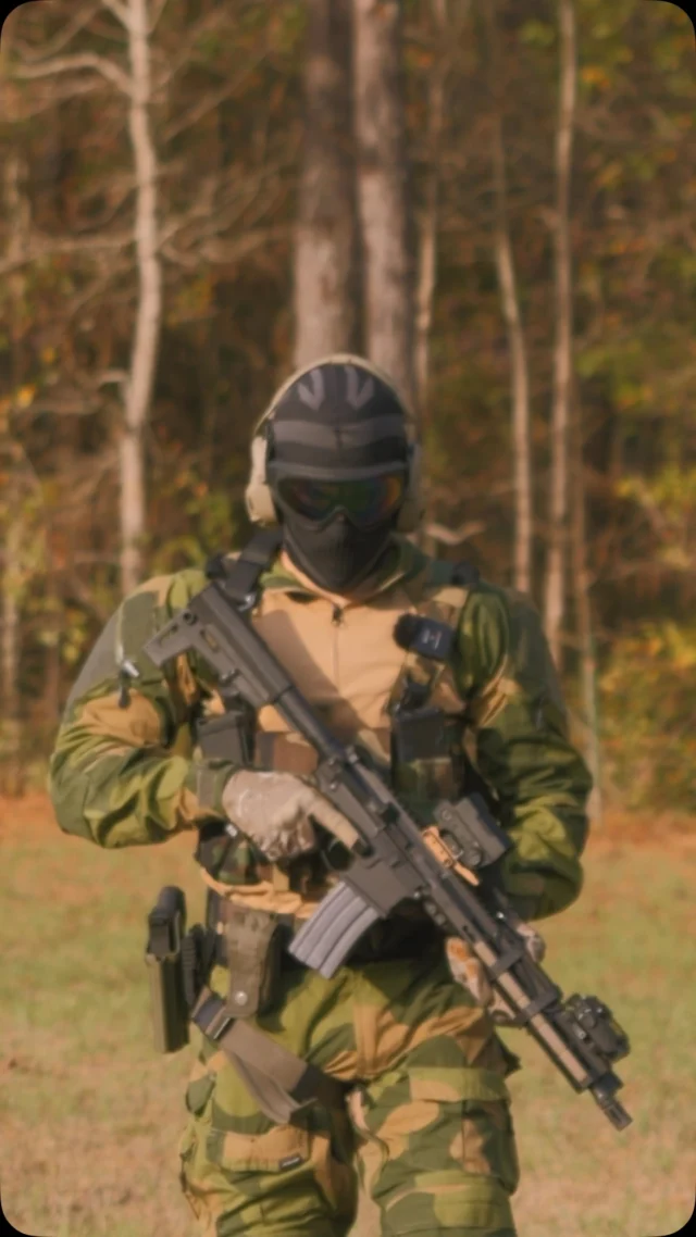Back in stock. We restocked Norwegian Woodland two days ago and more Norwegian Woodland restocks are in the works. Long pants and combat shirts with Tan 499 color on the torsos (a first for our combat shirts) will come as well. For now, we got combat shirts with green color on the torsos and regular pants. Pants in size large just sold out, but more will come soon. As always, sign up for our newsletter for the usual 24 hour head start.

🎥: @printshootrepeat