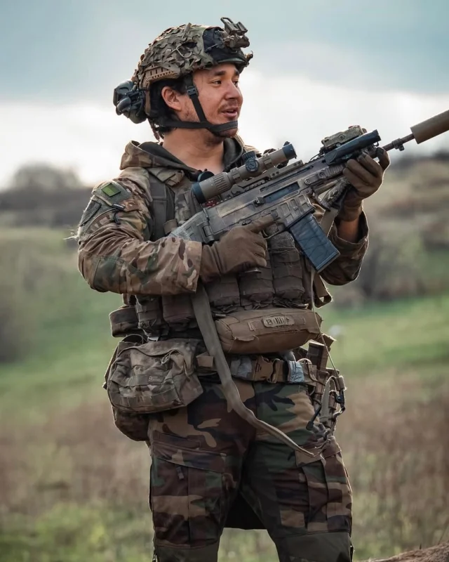 «Dangerous freedom over peaceful slavery»

Our Kandahar Combat Shirt in Ukraine.

📸: @internationallegionua