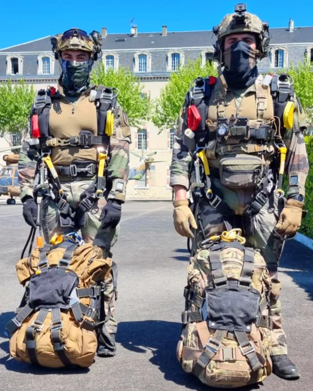 French special forces with packs from @eberlestock. One of them is the Battleship pack, available on our webstore in Military Green and Dry Earth. See our selection, grab your pack and find out for yourself why Eberlestock is so popular amongst elite units around the globe.